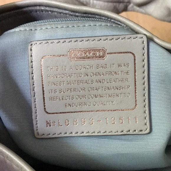 ⬇️PRICE DROP⬇️Authentic Coach Signature Pattern - Picture 4 of 7